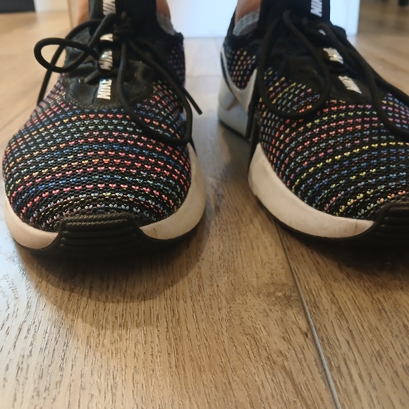 Nike Black Multi-Color Sneakers - Picture 3 of 9